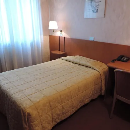 Gama Hotel 3*